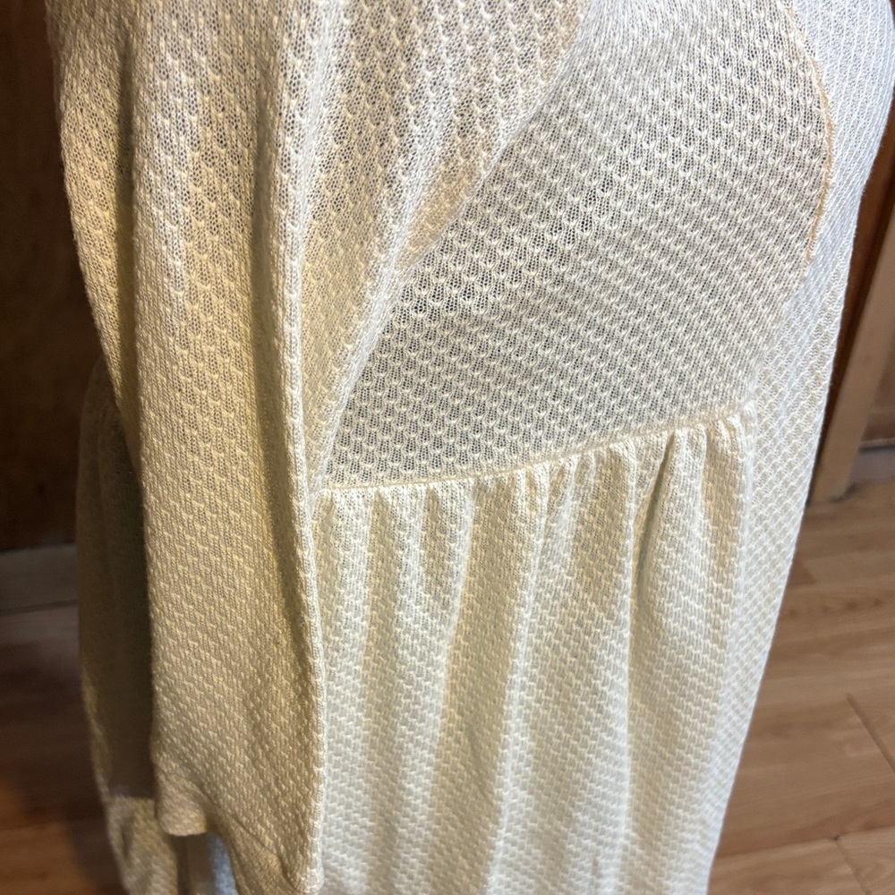 Pins & Needles Cream Cape
